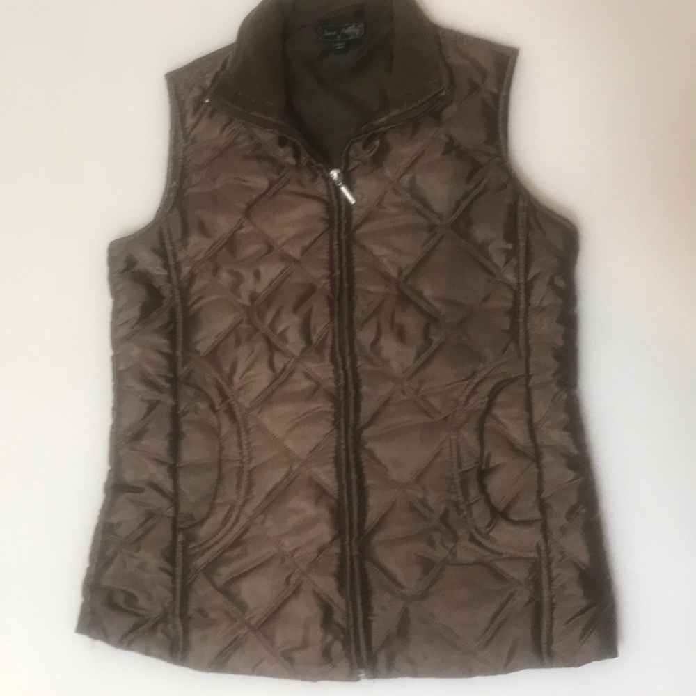 Jane Ashley bronze lightweight quilted  vest